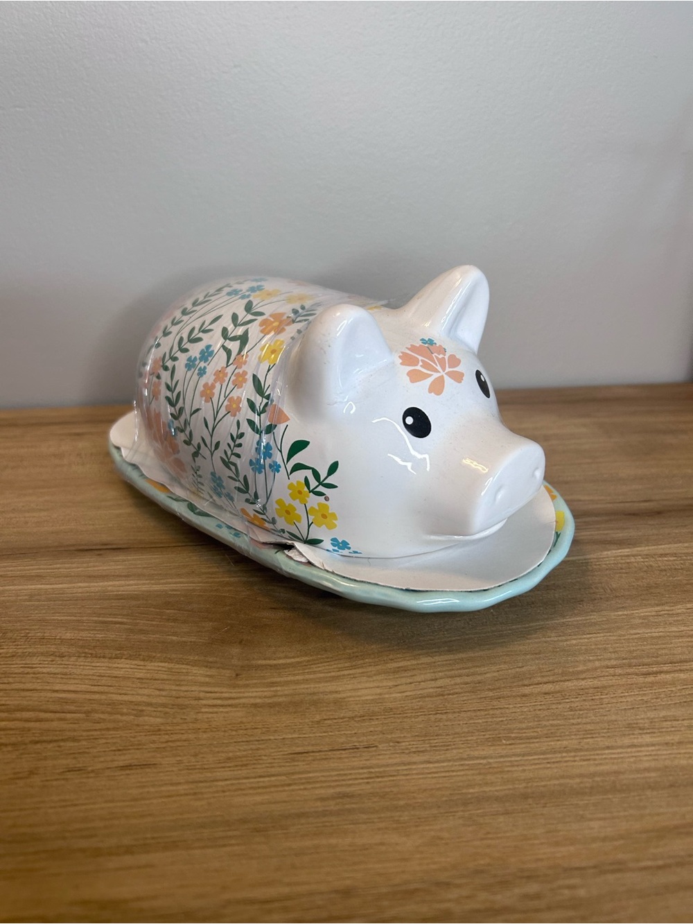 The Pioneer Woman White Floral Pig Butter Dish new